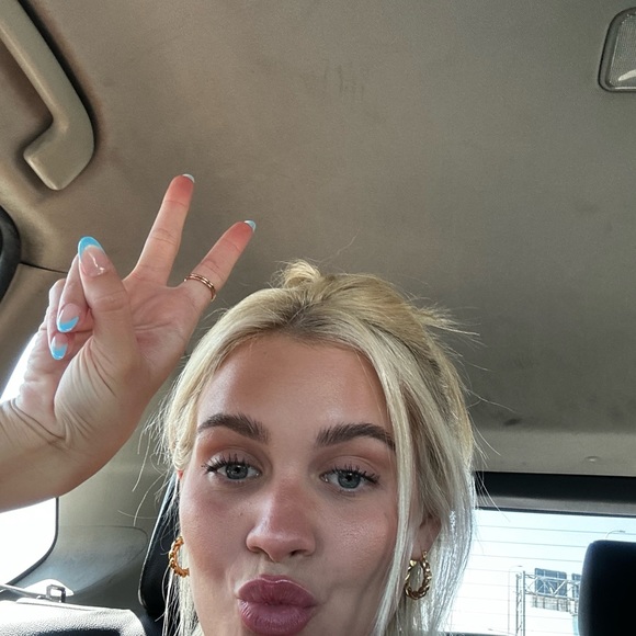 lily_gabrielle